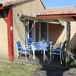 Maison Les Arcades בקתה